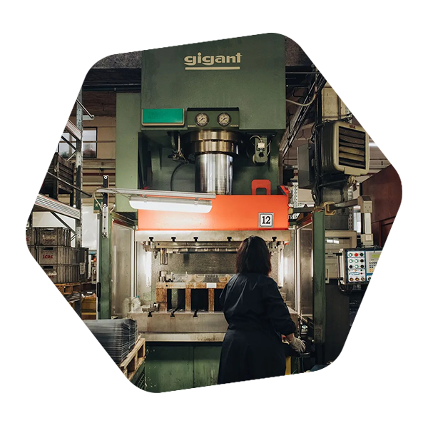 icos-lavorazione-lamiere-imbutitura-1